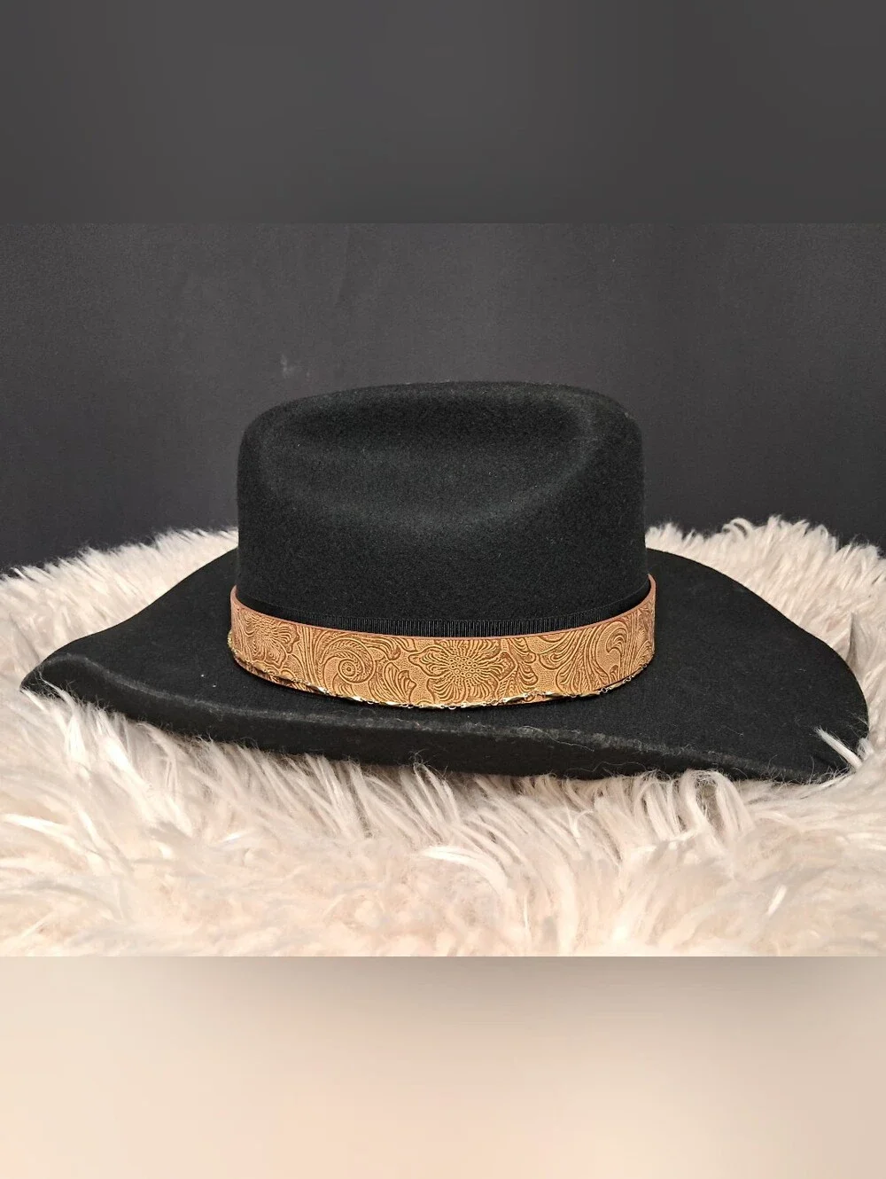 Shyanne Women's Wool Felt Cowboy Hat with Bull Skull Concho & Floral Band OSFM